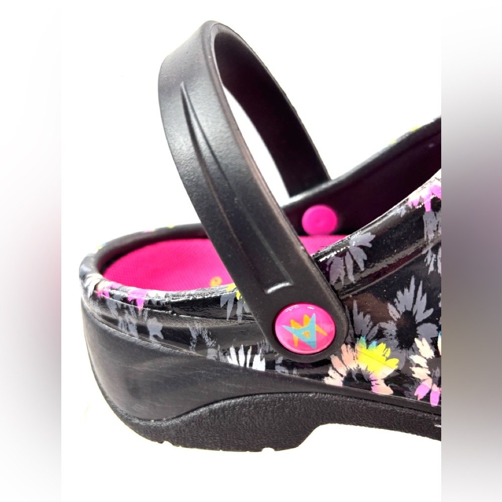 Anywear Slip Resistant 10 Floral Women's Clogs - Picture 3 of 9